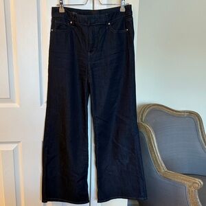 Classic Black Wide-Leg Jeans